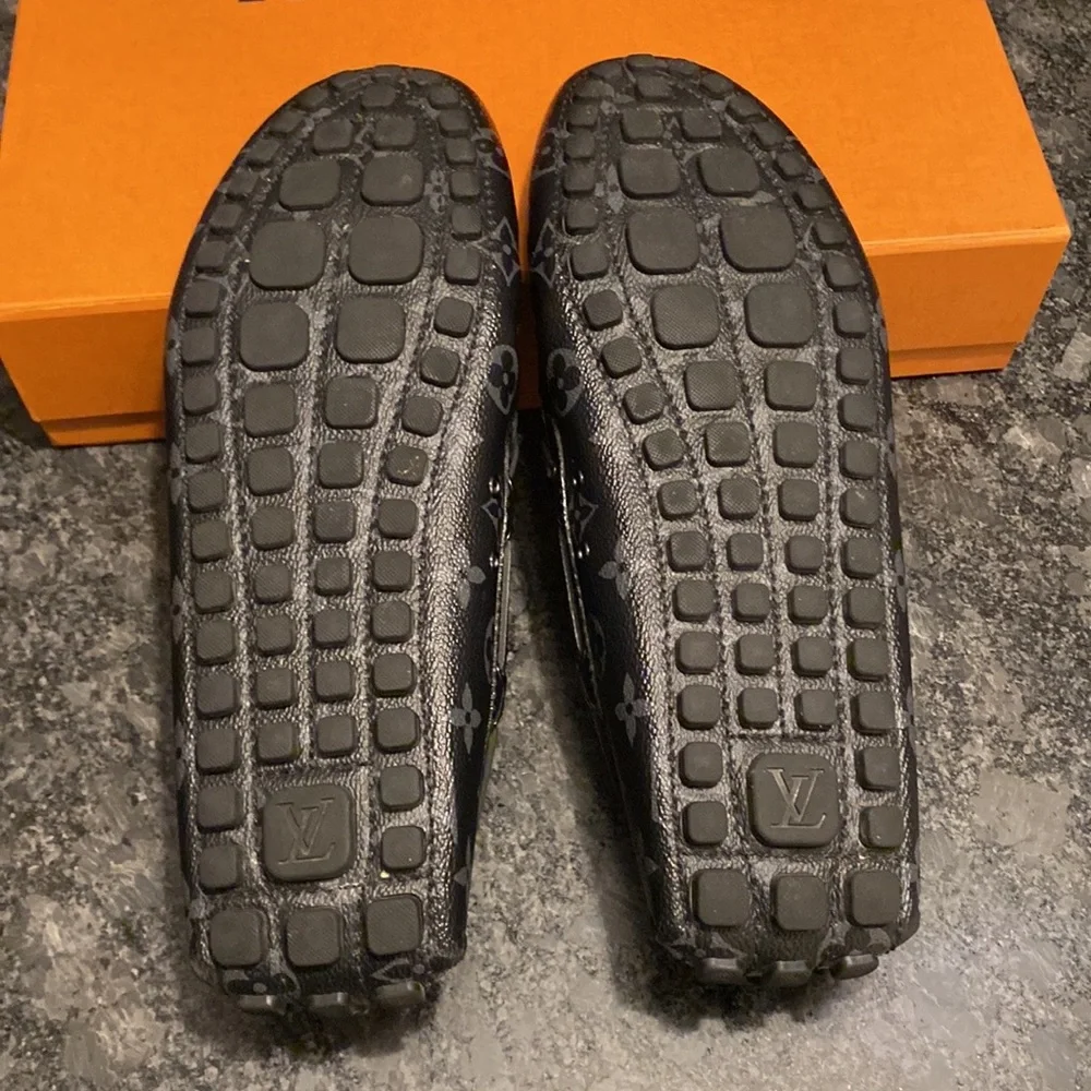 🦁 Louis Vuitton LV Monogram Eclipse Loafers - Picture 12 of 17